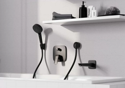 Душевая лейка Hansgrohe Vernis Blend 26270670 черный матовый