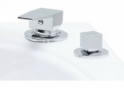 Смеситель на борт ванны Aquanet A11