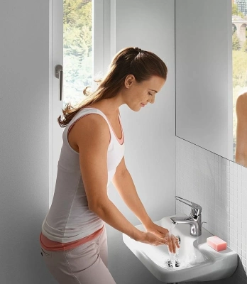 Смеситель для раковины Hansgrohe Novus Loop 70 71080000